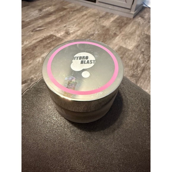 Uoma Beauty Other - UOMA Beauty Hydroblast Finishing Powder Translucent Matte‎ Finish 10g 0.35oz New